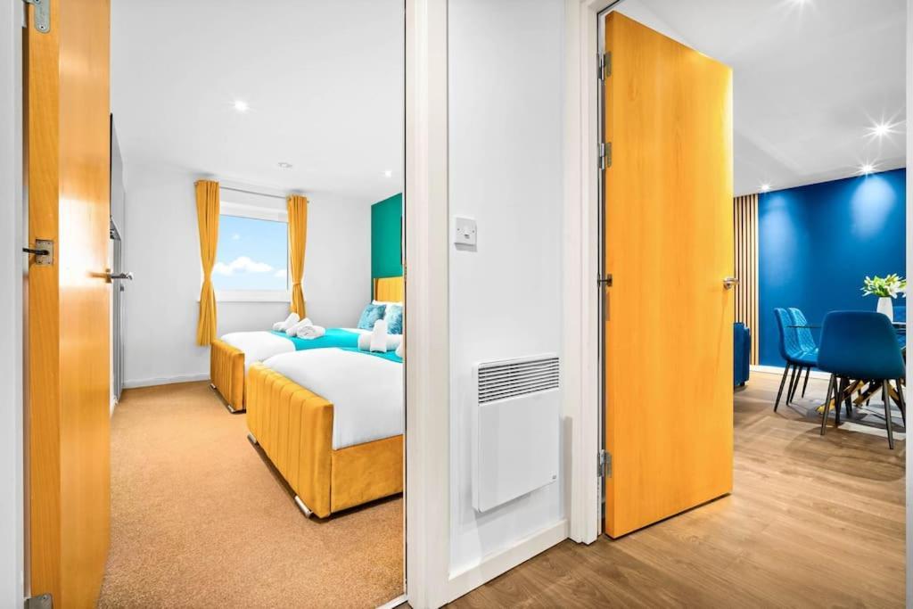 Spacious 2 Bed Apt B'Ham Cc With Parking Sleeps 7 Birmingham Exterior foto